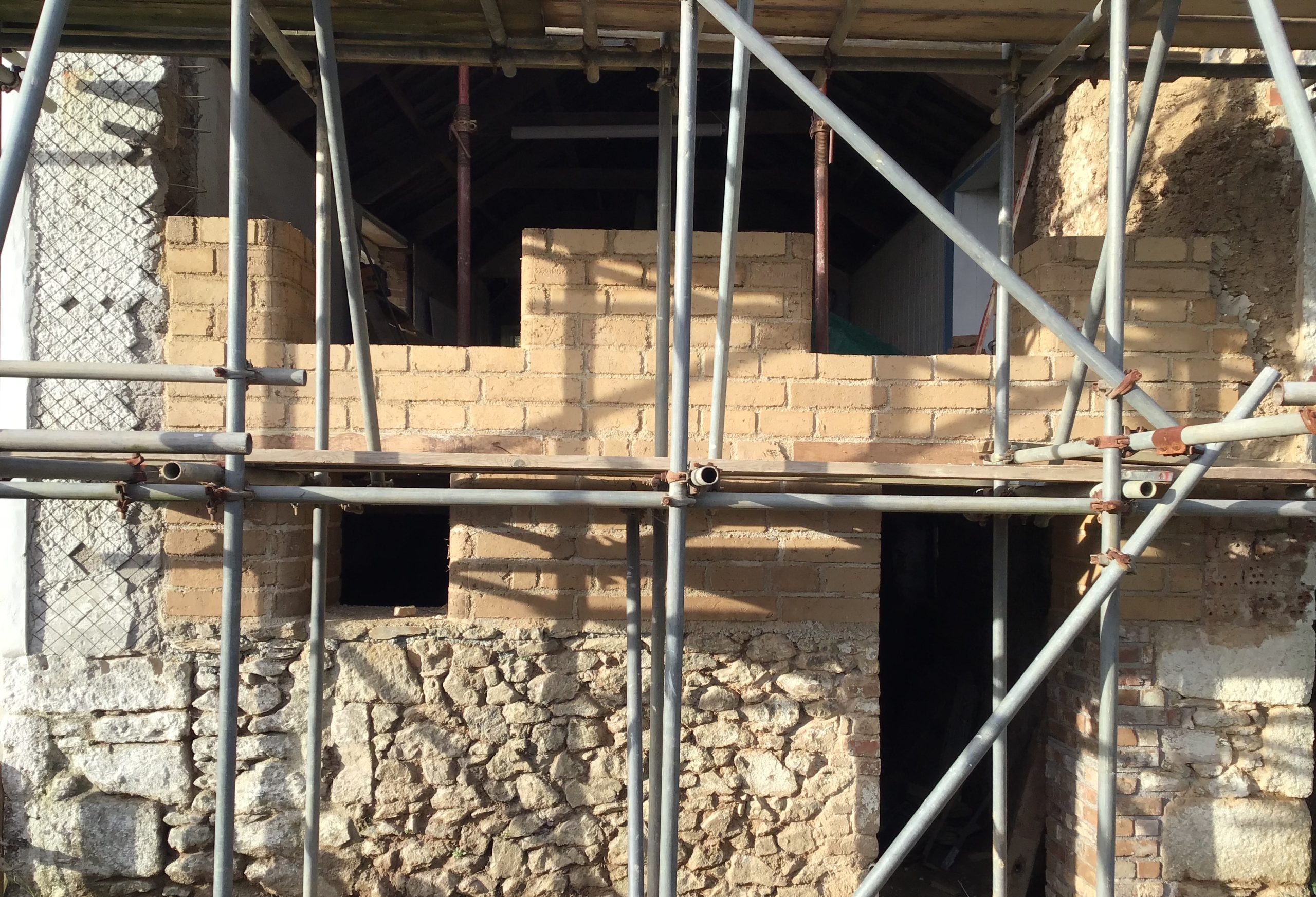 cob repairs Cornwall cob wall Cornwall cob Cornwall